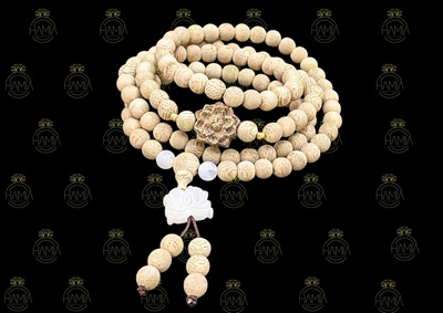 Vòng Trầm Liên Hoa Bạch Ngọc– Gieo Duyên Lành, Dẫn Lối Bình An